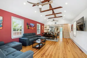 Image of Spacious 5 BR 3.5 bath w private backyard