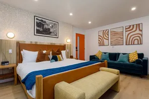 Image of Zion, Bryce & Grand Canyon l Deluxe King Suite