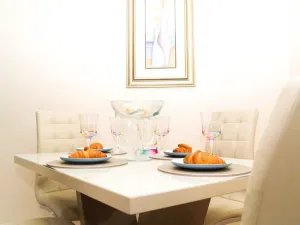 Image of HLA - KING COURT APARTMENT 2
