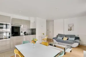 Image of Chic apart with parking near Paris