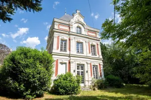 Image of Castle life at Saint-Benoît-la-Forêt