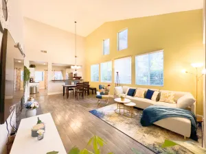 Image of High Ceiling & Amazing backyard & family Kids friendly