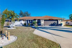 Image of Dog-friendly home with a private heated pool, screened lanai, W\/D, & AC
