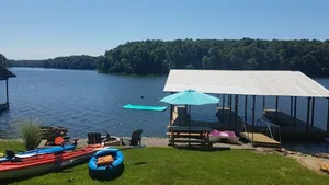 Image of Egypt Lake Escape is located near all the fun on beautiful Lake of Egypt