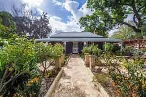 Image of Perfect Location for Leisure or Business - Right in the main street