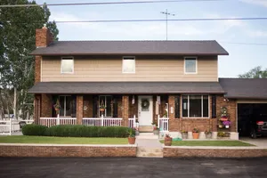 Image of Discover Bryce Canyon nearby, cozy 2-bedroom guesthouse