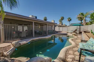 Image of Scottsdale Kierland 3 Bdrm with Spakling Pool!