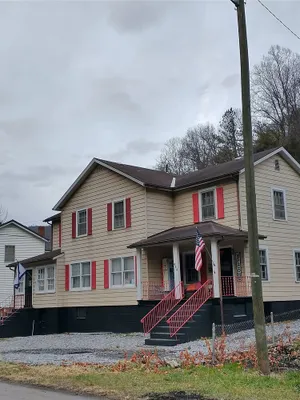 Image of DUPLEX....WITHIN A MILE OF THE  HATFIELD MCCOY TRAILS