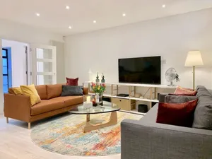 Image of Huge & Central 3 Bedr, 4 Beds, 2,5 Bath Covent Gdn