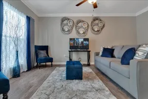 Image of Luxury Apartment Home minutes away from Airport