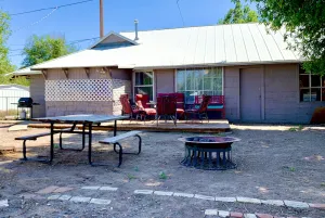 Image of Cute & Comfortable!Walk to Hot Springs State Park & Big Horn River.Boat Parking!