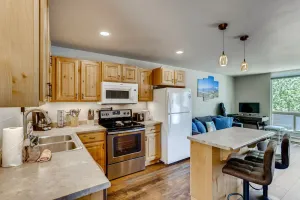 Image of Private Washer & Dryer, Near Skiing and Activities!