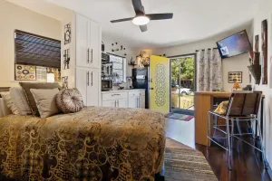 Image of Smart & Functional XL Studio Perfect 4 Singles Just 20 Mins from Downtown Dallas