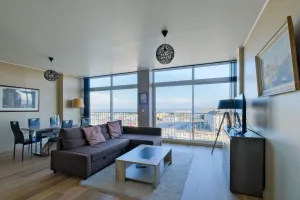 Image of Grand appartement de 90m2 vue sur le port
