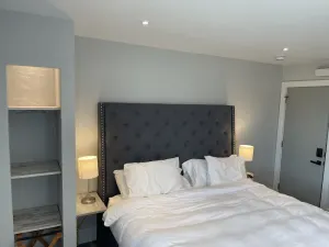 Image of Suite 204 \"The Egyptian Eagle\"