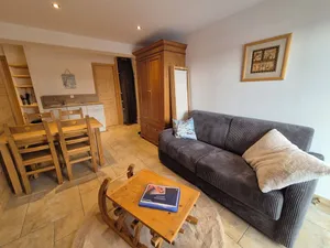 Image of Newly renovated 1-bedroom apartment with parking and south-facing balcony in resort center