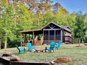 Image of Tiny Home on 26 Private Lake Front Acres