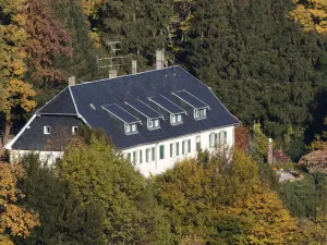 Image of Maison familiale à Orbey, 3 chambres, parking privé, espace vert, jeux pour enfants - FR-1-744-26