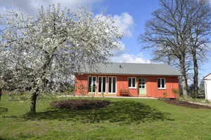 Image of 4-room red vacation home for up to 8 people - 4-room colorful vacation homes, OVS 999