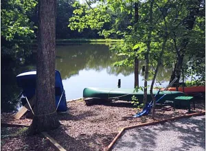 Image of Firefly Inn lakefront family\/pet friendly retreat. Book early!