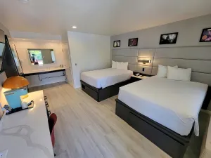 Image of Family Fun at California’s Great America Park! 4 Comfortable Units, Free Parking