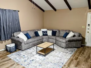 Image of Pet Friendly Mountain View Near Sedona with Fenced Backyard