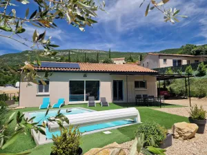 Image of Les Villas Dorées - Villa Métal face au Mont Ventoux