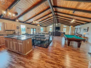 Image of The Lodge at Hocking Hills - 2 Hot Tubs 🔥 6 acres - Lake access