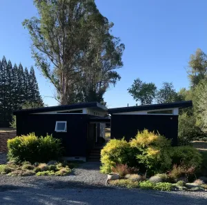 Image of Modern, secluded retreat - Walk to the plaza and to wineries!