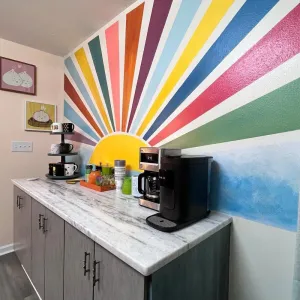 Image of IN town-King Bed-Pets-Patio-Fence yrd