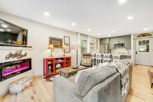 Image of Remodeled, dog-friendly condo with balcony, fireplace, & W\/D - walk to slopes