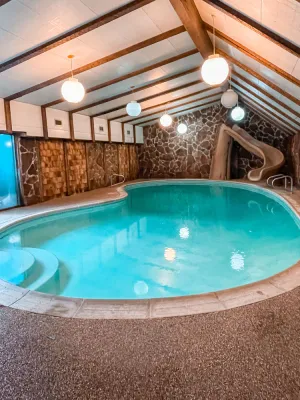 Image of Family friendly home w\/private indoor pool and outdoor hot tub!