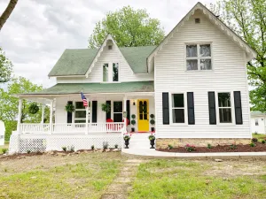 Image of Beautiful Historic Farmhouse: Perfect for Fugitive Beach, Military, & MS&T!