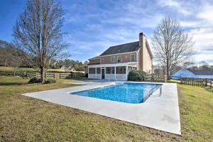 Image of Jefferson Home w\/ Screened Patio - on 1 Acre!