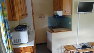 Image of App 4 pers rch quiet, near playground and start ski or snowshoes