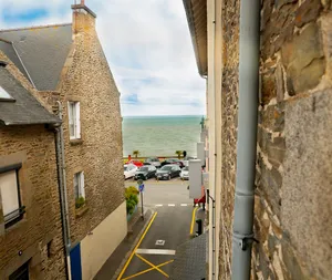 Image of Studio on the port of Cancale, sea 50 metres away