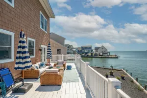 Image of Off the Record - Spectacular Bayfront and Pet Friendly!