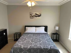 Image of Lovely 2 bedroom w\/ 2 bathroom cozy & clean rental