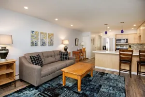 Image of 1BR Condo, Private Entrance, COVID-Safe, New Remodel, Walking Distance to ALL Th