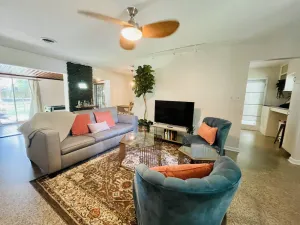 Image of Calming Space-Ideal Location-Cozy Florida Vibes