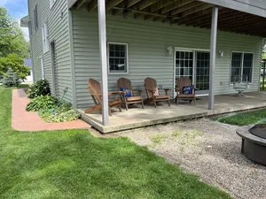 Image of Peaceful Lakehouse with Amazing Grand Lake Views