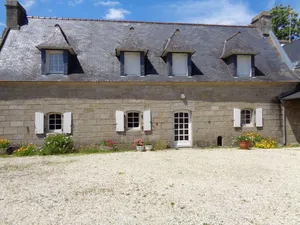 Image of Old farmhouse with garden, close to the sea.