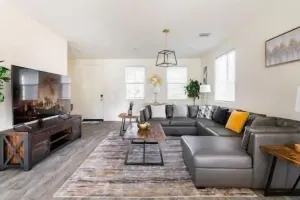 Image of Spacious Modern Home near Sierra Lakes Golf Course