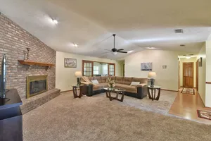 Image of Tropical Pool Home in SE Ocala! Air Hockey, Foosball, Brand New Kitchen & Floors