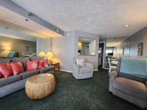 Image of North Shore Inn Traverse City - Unit 205