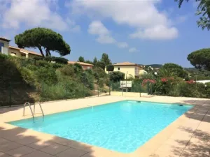 Image of Appartement T2 avec jardin, piscine et parking aux Issambres, proche mer - FR-1-768-34