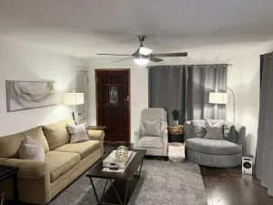 Image of Two bedroom bungalow off Lake Washington in Lower Kennydale