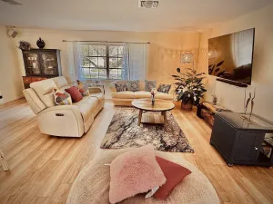 Image of 4 Bedroom Clearwater Vacation Home with Amazing Backyard