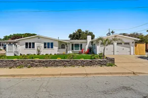Image of Tranquil getaway on quarter acre by the beach - walk to dining & shops