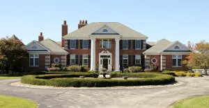 Image of Renovated luxury villa with 7 bedrooms 5 bathrooms. Located on 40 acres of land.